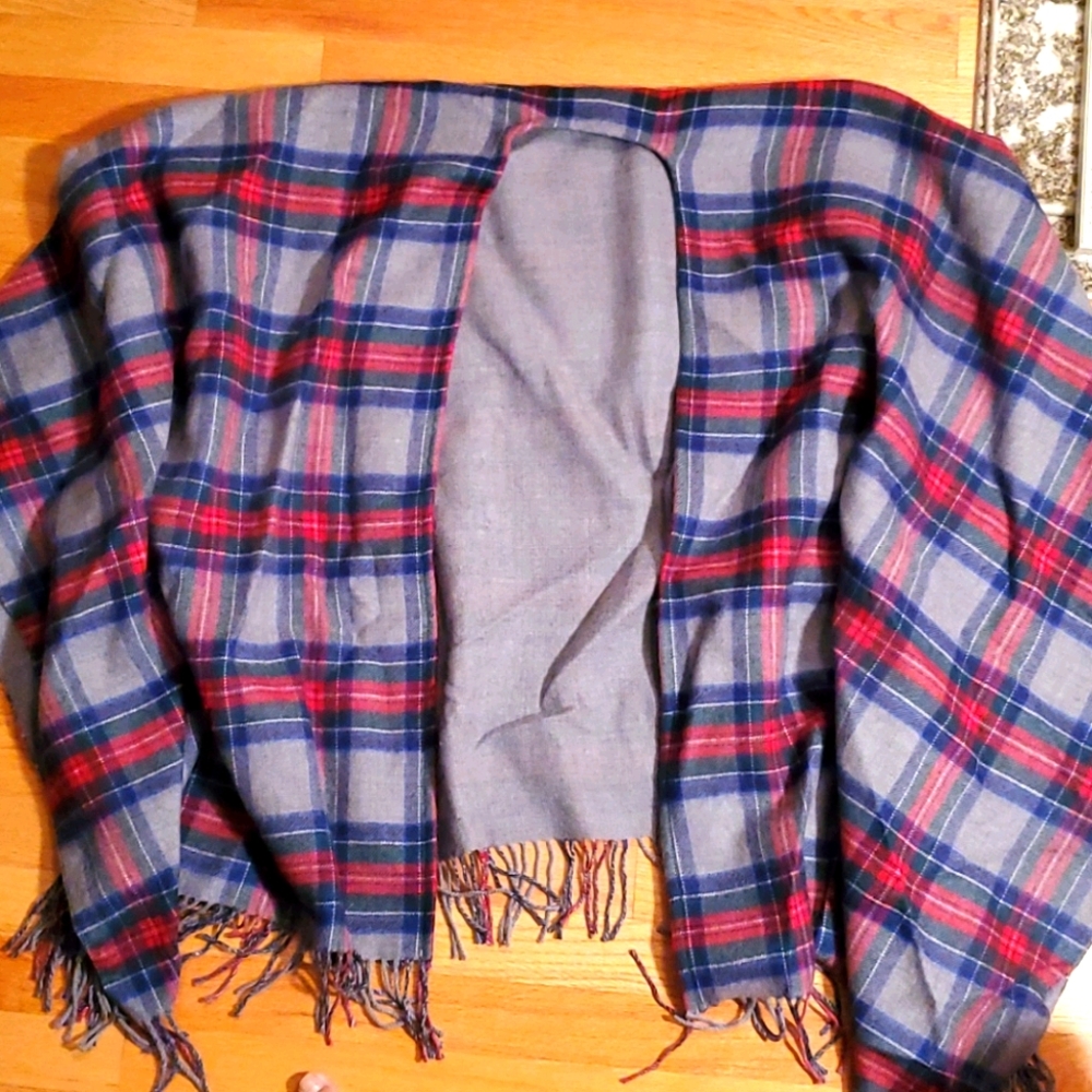 NEW! Vineyard Vines Plaid Poncho